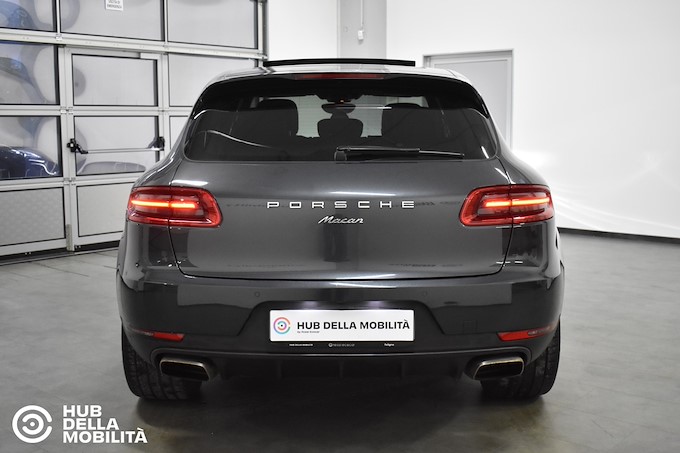 PORSCHE Macan 2.0